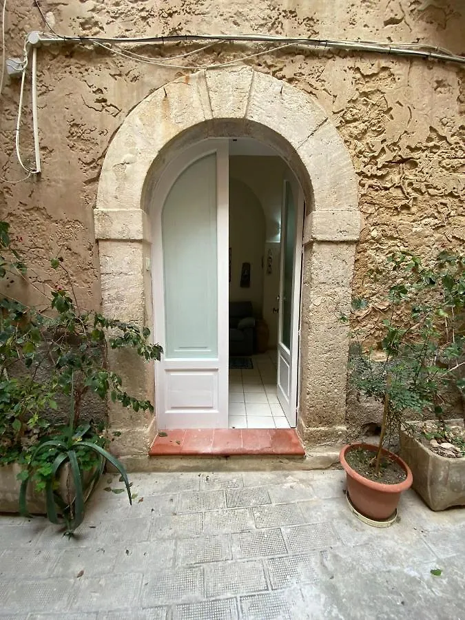 Apartment Alle Vergini Syracuse Italy
